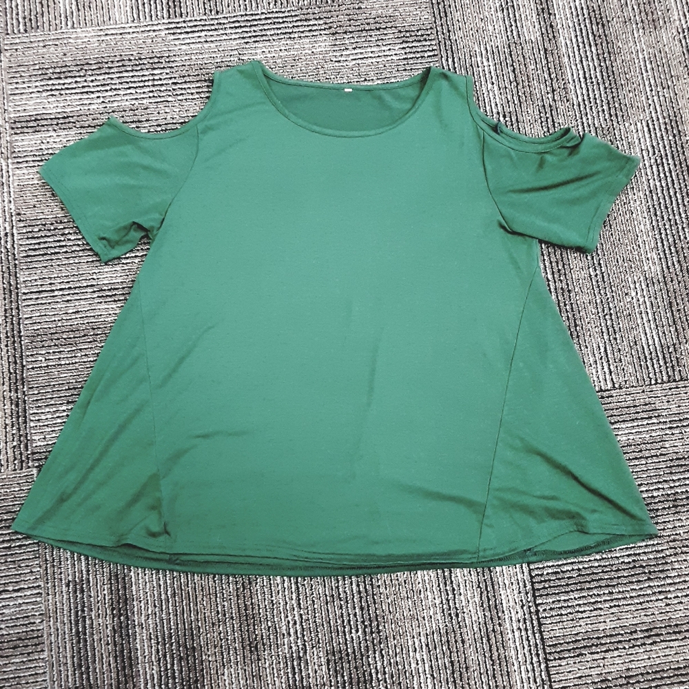 Emerald green cold shoulder tee